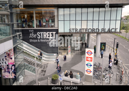 Il centro commerciale Westfield a Stratford città nell'east end di Londra Foto Stock