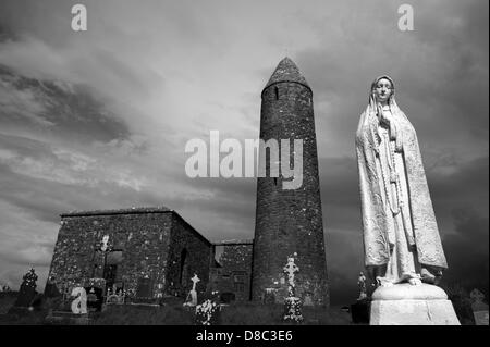 Turlough Round Tower, County Mayo, Irlanda. Foto Stock