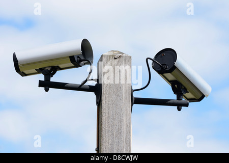 Monitoraggio di sicurezza con telecamere di videosorveglianza Foto Stock