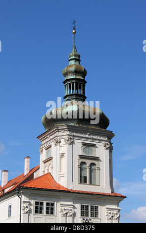 Collegio dei Gesuiti torre in Kutna Hora, Repubblica Ceca Foto Stock