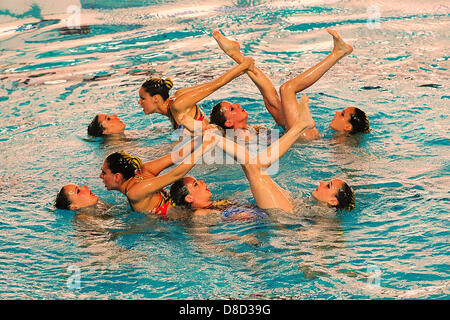 25.05.2013 Savona, Italia. Il team di Spagna durante il Team libero preliminari di routine a livello europeo di nuoto sincronizzato Champions Cup dalla piscina comunale Carlo Zanelli. Foto Stock