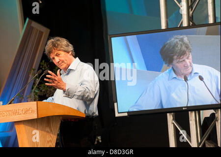 Hay-On-Wye, Regno Unito. Il 25 maggio 2013. Melvyn Bragg, dà un talk al terzo giorno del Telegraph Hay Festival. Photo credit: Graham M. Lawrence/Alamy Live News. Foto Stock