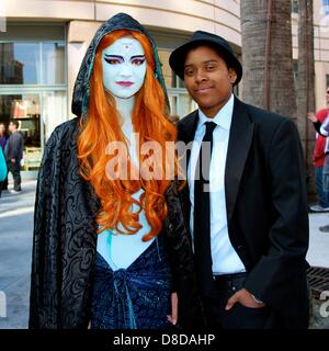 San Jose, California, Stati Uniti d'America. Il 25 maggio 2013. FanimeCon gli appassionati di animazione giapponese convenzione tenutasi presso la San Jose Convention Center. Ventole dress up in costume noto come cosplay dei loro personaggi preferiti compresi Homestuck, Nero Butler, Lolitas, Pokeman e Nintendo video giochi sono costume popolare scelte. Foto: La principessa crepuscolare Midna dal gioco Nintendo The Legend of Zelda. Maggio 25, 2013 Credit: Lisa Werner/Alamy Live News Foto Stock
