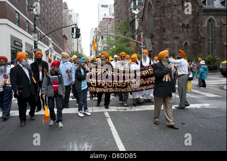 New York City, NY: XXV Sikh annuale parata del giorno, 2012. Foto Stock