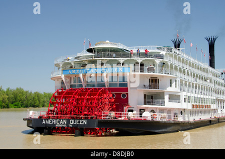 La Mississippi, Vicksburg. American Queen pedalo' crociera barca sul fiume Yazoo off il fiume Mississippi. Foto Stock