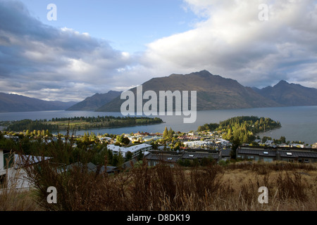 Una vista di Queenstown dalla Collina di Queenstown nell'Isola del Sud della Nuova Zelanda Foto Stock