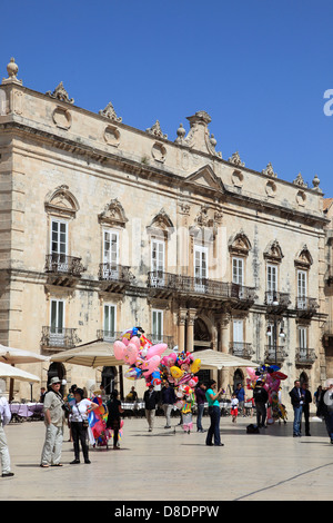 L'Italia, sicilia, Siracusa, Piazza del Duomo, Palazzo Beneventano del Bosco Foto Stock