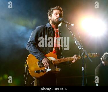 Toronto, Canada. 25 Maggio, 2013. Sam Roberts esegue al 1° CBC annuale Festival di Musica a Echo Beach a Toronto. (JKP/N8N) Foto Stock