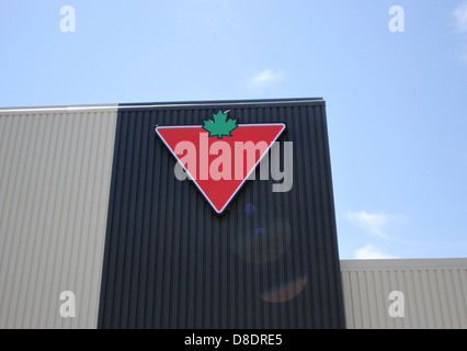 Un Canadian Tire store situati in Halifax, Nova Scotia. Foto Stock