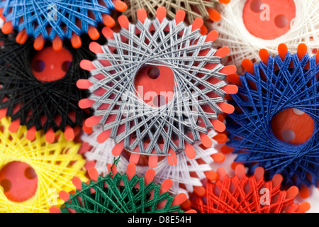 Arrotondati colorati fili di cucitura Foto Stock