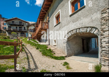 Europa Italia Provincia di Torino Piemonte Orsiera Rocciavriè Park Usseaux il villaggio di montagna Foto Stock