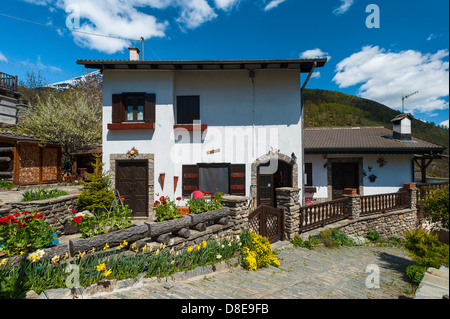 Europa Italia Provincia di Torino Piemonte Orsiera Rocciavriè Park Usseaux il villaggio di montagna Foto Stock