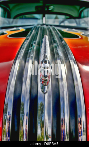 Hot Rod cofano auto ornamento con fiamme Foto Stock