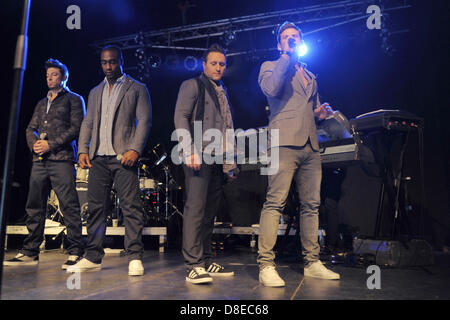 Berlino, Germania, Maggio 26th, 2013. British boy gruppo 'Blu' performing live in C-Club di Berlino in Germania, Maggio 26th, 2013. Credito: DPA/Alamy Live News Foto Stock