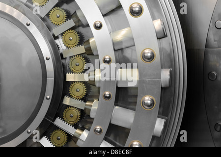 Aperta la porta di sicurezza in un archivio Foto Stock