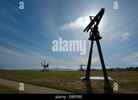 Scultore Mark di Suvero installazione in San Francisco. Foto Stock