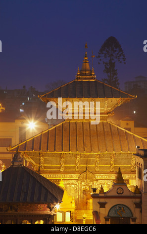 Tempio di Pashupatinath al crepuscolo, Kathmandu, Nepal Foto Stock