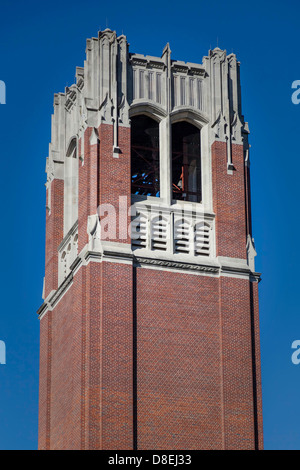 Parte superiore del secolo torre sul campus della University of Florida a Gainesville, Florida. Foto Stock