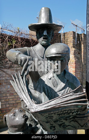 'Sunshine settimanale e i pellegrini Pocket' riverside scultura su Thames Path in Rotherhithe, Bermondsey, London, SE16, UK. Foto Stock