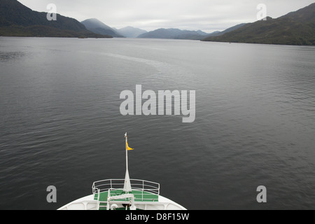 Prua di una nave in Patagonia meridionale di fiordi in Cile Foto Stock