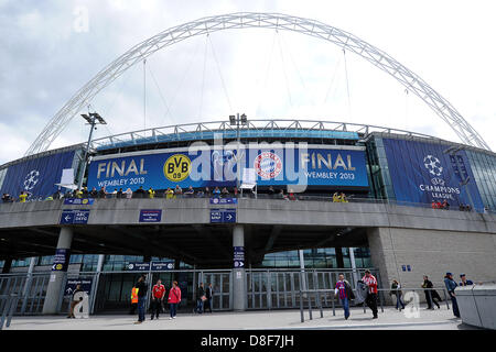 Una vista della zona di ingresso del Wembley Stadium durante la Champions League finals match tra Borussia Dortmund e Bayern Monaco a Londra, in Gran Bretagna, 25 maggio 2013. Foto: Revierfoto Foto Stock