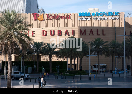 Ingresso al centro commerciale di Dubai Mohammed Bin Rashid Boulevard Downtown Dubai Foto Stock