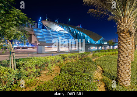 La stazione della metropolitana nella Nuova Dubai, UAE Foto Stock