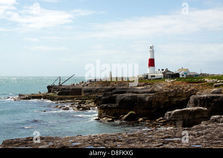 Lungo la costa sud occidentale il percorso passa attraverso l'area selvaggia di PORTLAND BILL nel Dorset. Regno Unito Foto Stock
