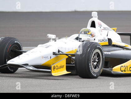 Indianapolis, Stati Uniti d'America. Il 26 maggio 2013. Josef Newgarden (21) durante la Indianapolis 500 al Motor Speedway di Indianapolis in Speedway, a. Credito: Cal Sport Media / Alamy Live News Foto Stock