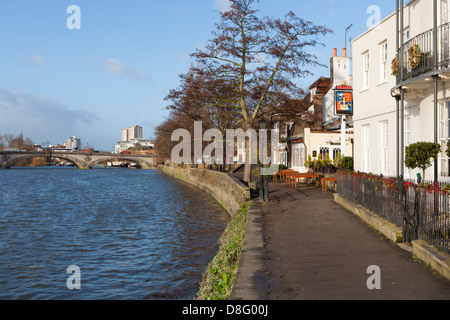 Strand sul verde del Chiswick London Inghilterra England Foto Stock