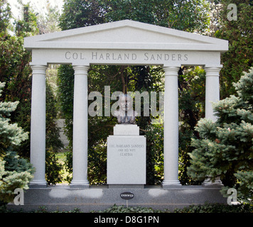 Il colonnello Harland Sanders grave in grotta Hill Cimitero Louisville Kentucky Foto Stock