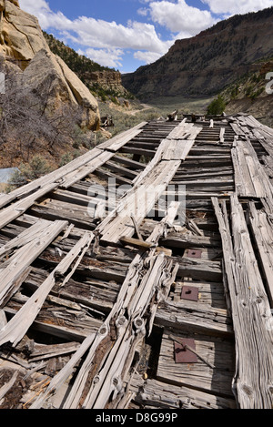 Il vecchio traliccio nelle vecchie miniere di carbone area della molla Canyon dello Utah. Foto Stock
