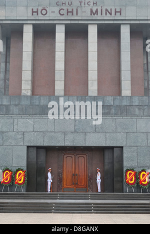 Il Mausoleo di Ho Chi Minh, Hanoi, Vietnam. Foto Stock