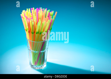 Flessibile multicolore cannucce in vetro Foto Stock