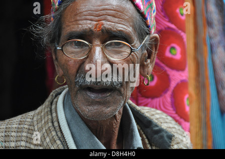 Ritratto di un uomo maturo, India Himachal Pradesh, Tosh Valley Foto Stock