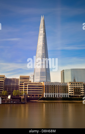 La Shard lunga esposizione sul fiume Thames, London Bridge Quarter, London, Regno Unito Foto Stock