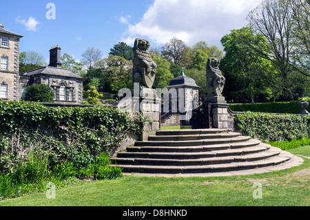 Vista dei gradini di accesso alla Pollok House, Glasgow Scotland Regno Unito Foto Stock