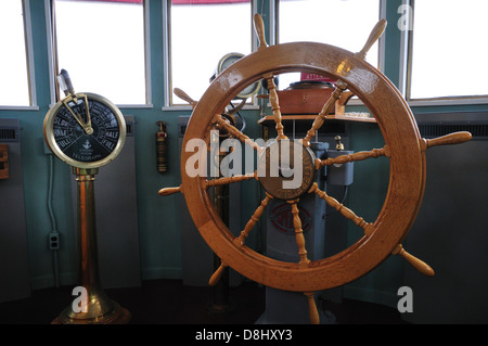 Timoneria del tiugboat Giovanni Purves ormeggiata presso la baia di storione facility del Door County Maritime Museum Foto Stock