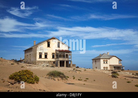 Architetto e Manager's case, Kolmanskop città fantasma, vicino a Luderitz, Namibia, Africa Foto Stock