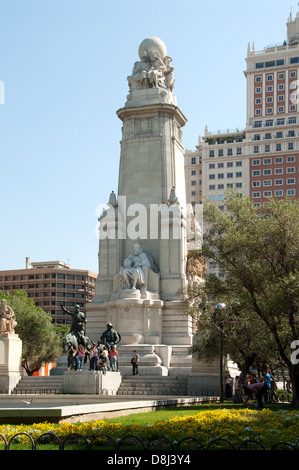 Monumento a Cervantes, Plaza de Espana, Madrid, Spagna Foto Stock