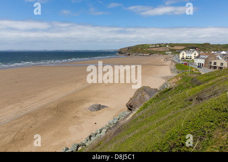 Ampia Oasi Beach St sposa la baia di Pembrokeshire in Galles Il Pembrokeshire Coast National Park. A poche miglia da Haverfordwest Foto Stock