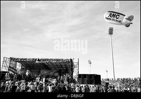 Nelson Mandela,ANC comizio elettorale,Athlone ,Cape Town,Western Cape,1994 Foto Stock