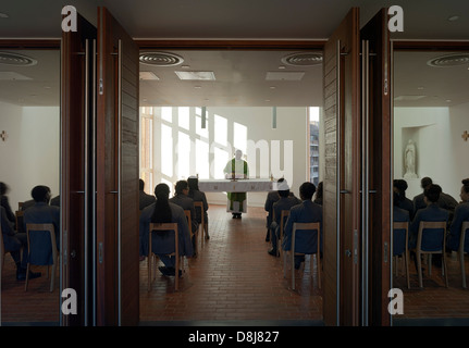 Il Cardinale Pole Scuola Cattolica, Londra, Regno Unito. Architetto: Jestico + Whiles, 2012. Foto Stock