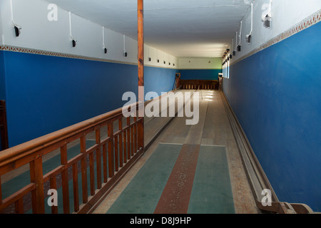 Bowling Alley, Kolmanskop città fantasma, vicino a Luderitz, Namibia, Africa Foto Stock