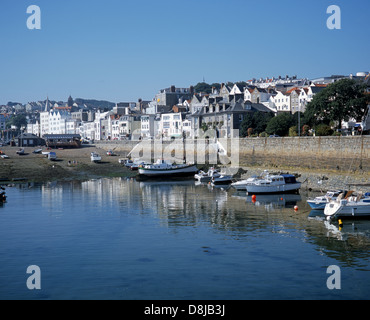 Porto di Saint Peter Port Guernsey, Isole del Canale, Regno Unito. Foto Stock