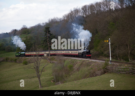 LNER B1 61306 Mayflower,LNER B1 classe n. 61002 (61264) 'Impala' North Yorkshire Moors Railway Foto Stock