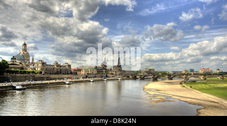 Vista della terrazza banca in Dresden Foto Stock