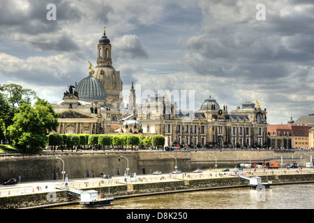 Vista della terrazza banca in Dresden Foto Stock