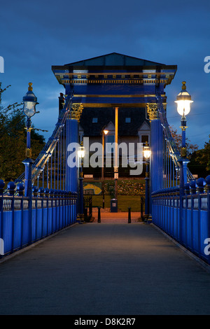 St Andrews sospensione ponte sul fiume Clyde a Glasgow Green. Foto Stock