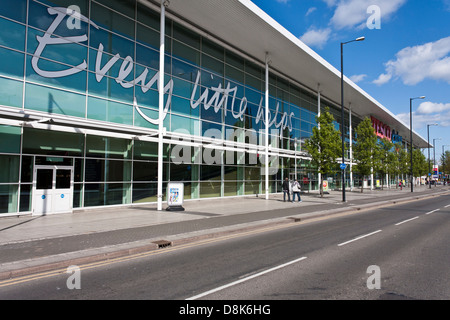 Tesco supermercato Extra, Slough, Berkshire, Inghilterra, GB, UK. Foto Stock